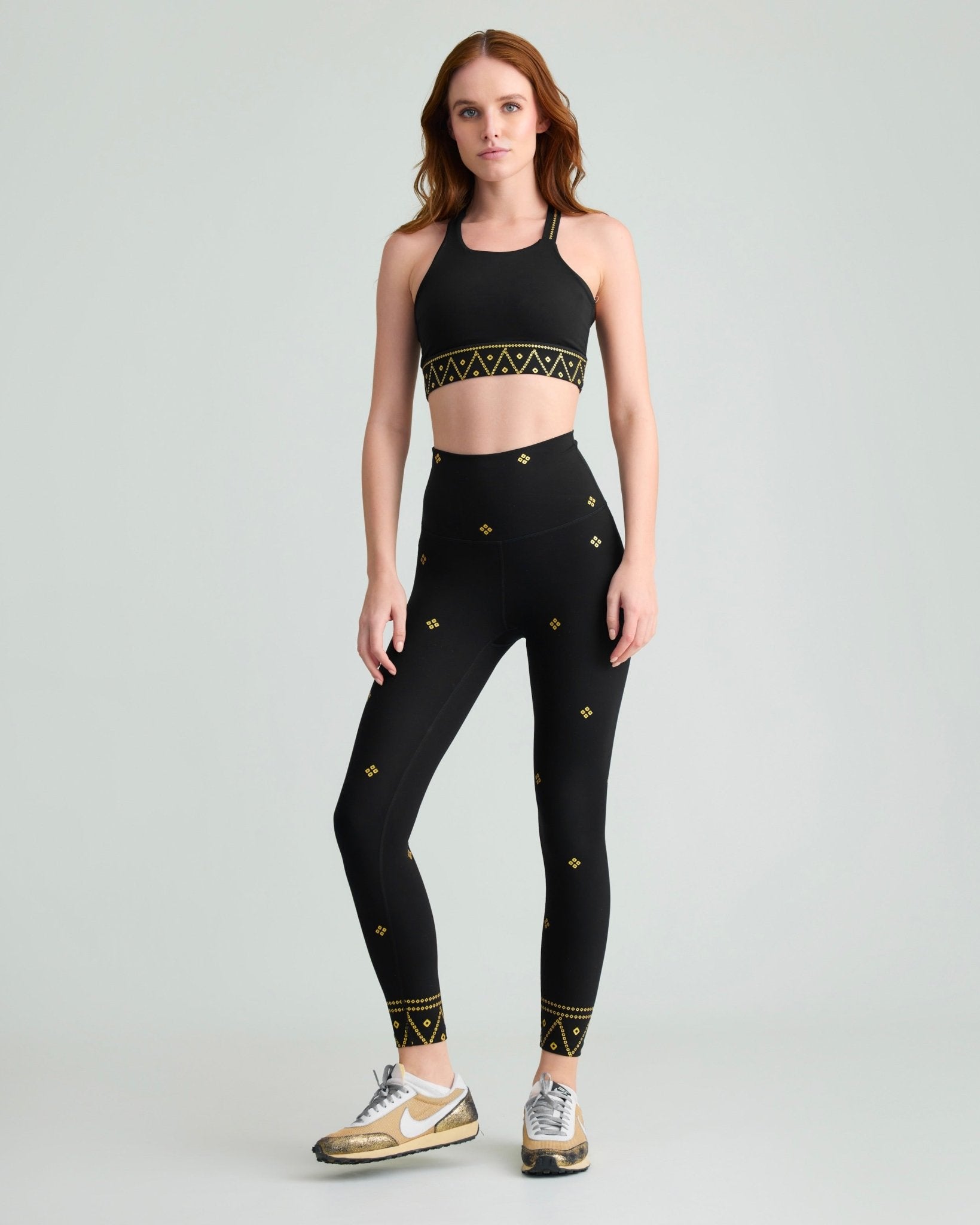 Prana Onyx Set - Regular Fit - holiCHIC